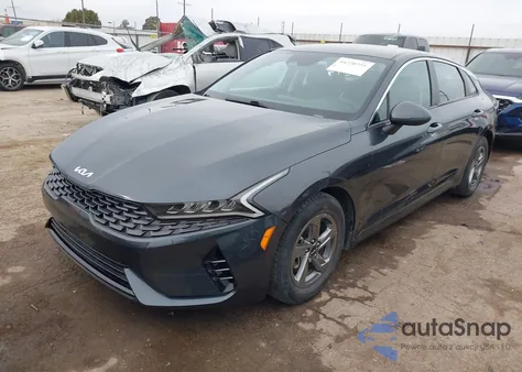 2022 Kia K5 Lxs z USA, uszkodzony, nr VIN 5XXG14J21NG091191